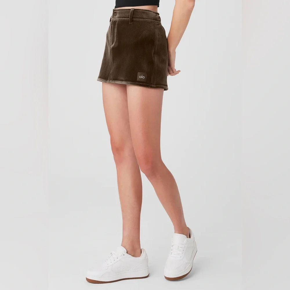 Alo Yoga A-line skirt size S (4-6 ) New with out tag! Macchiato